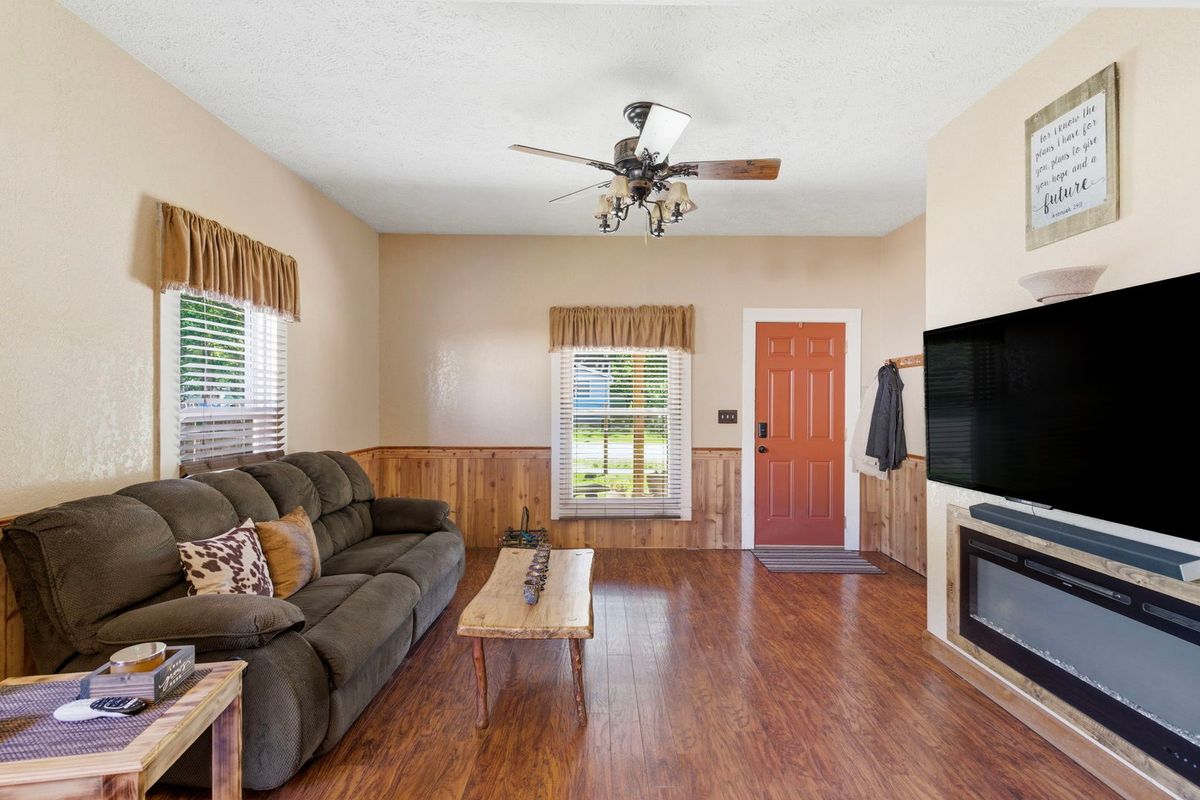 112 Beaver Street, Cambria, IL 62915