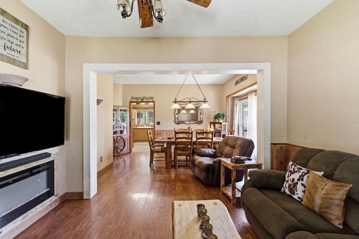 112 Beaver Street, Cambria, IL 62915