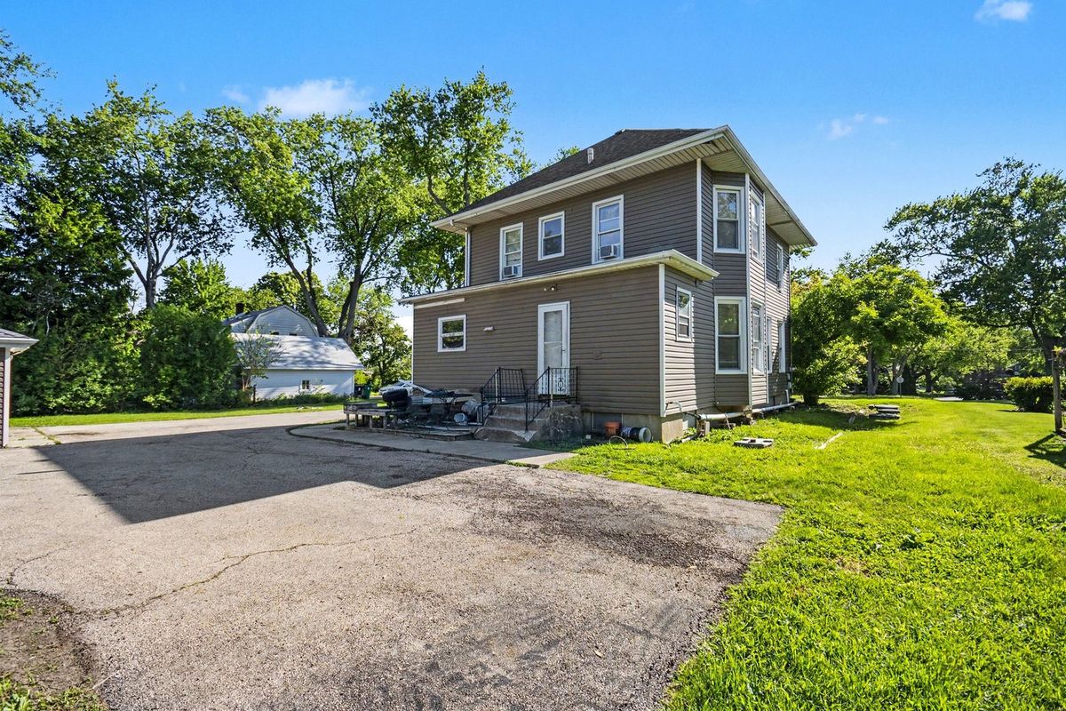 N350 County Farm Road, Winfield, IL 60190