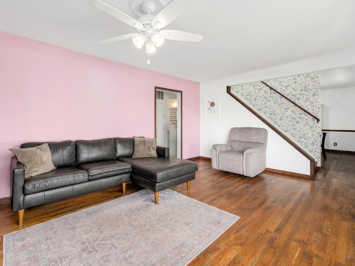 875 S York Street, Elmhurst, IL 60126