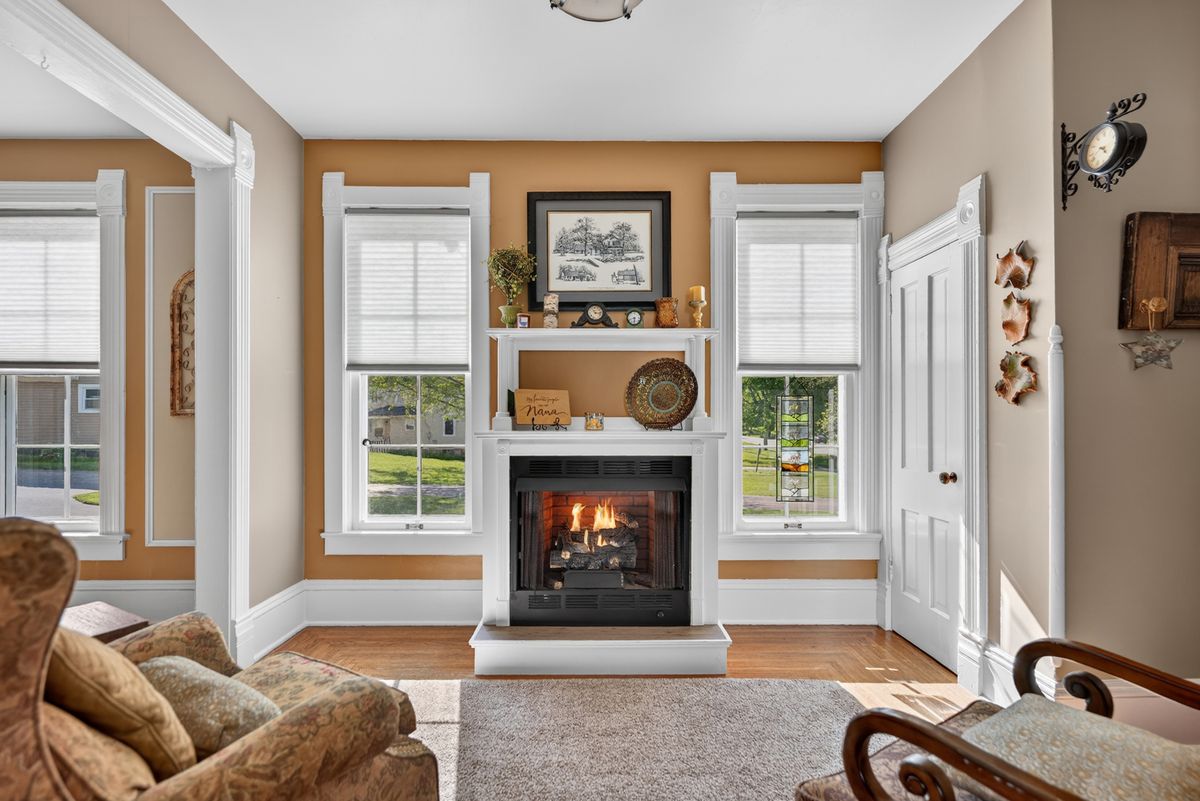439 W Grant Highway, Marengo, IL 60152