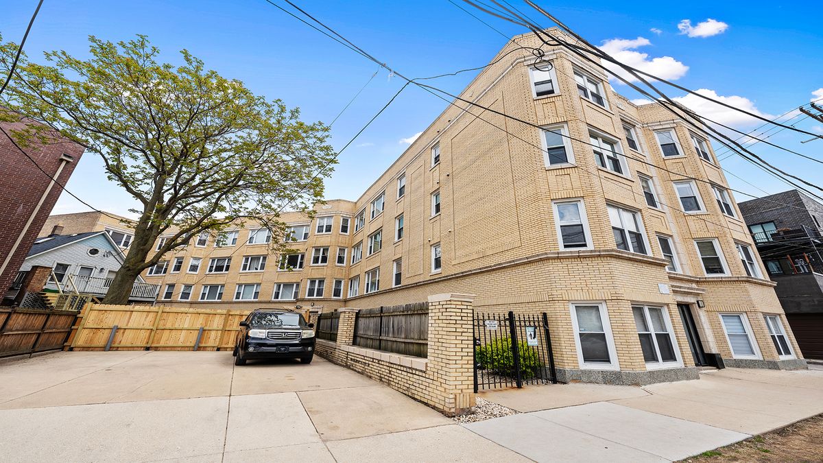 3215 Francisco Avenue, Chicago, IL 60618