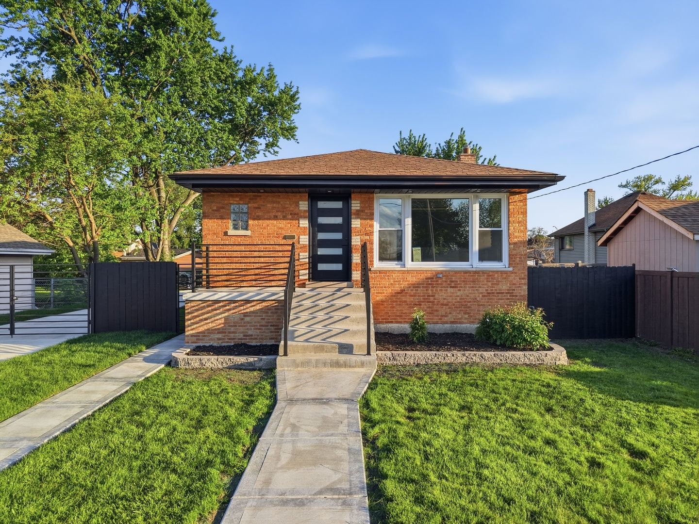 5733 W 83rd Place — Burbank, IL 60459