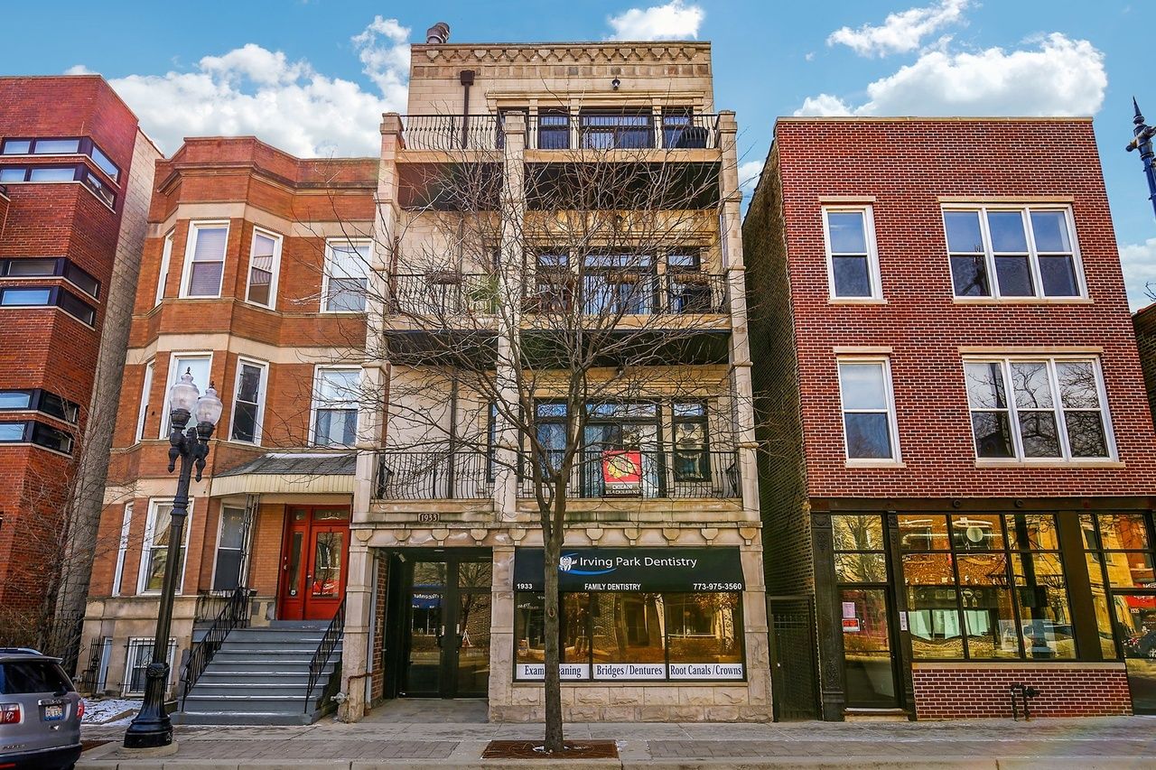 1933 W Irving Park Road #3 — Chicago, IL 60613