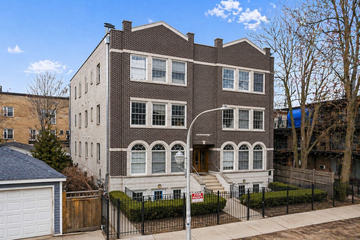 7410 Winchester Avenue, Chicago, IL 60626