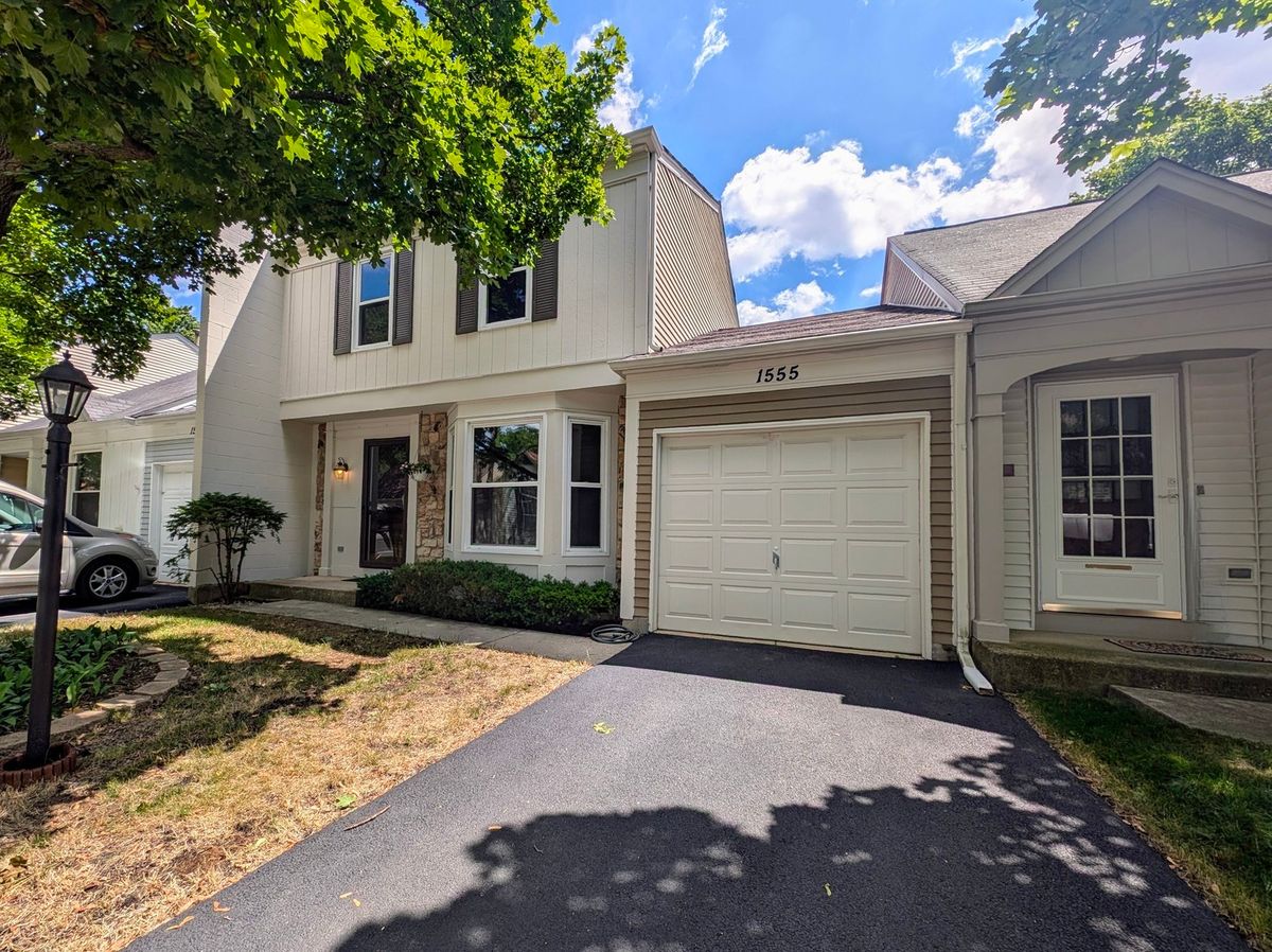 1555 Gatewood Avenue, Palatine, IL 60067