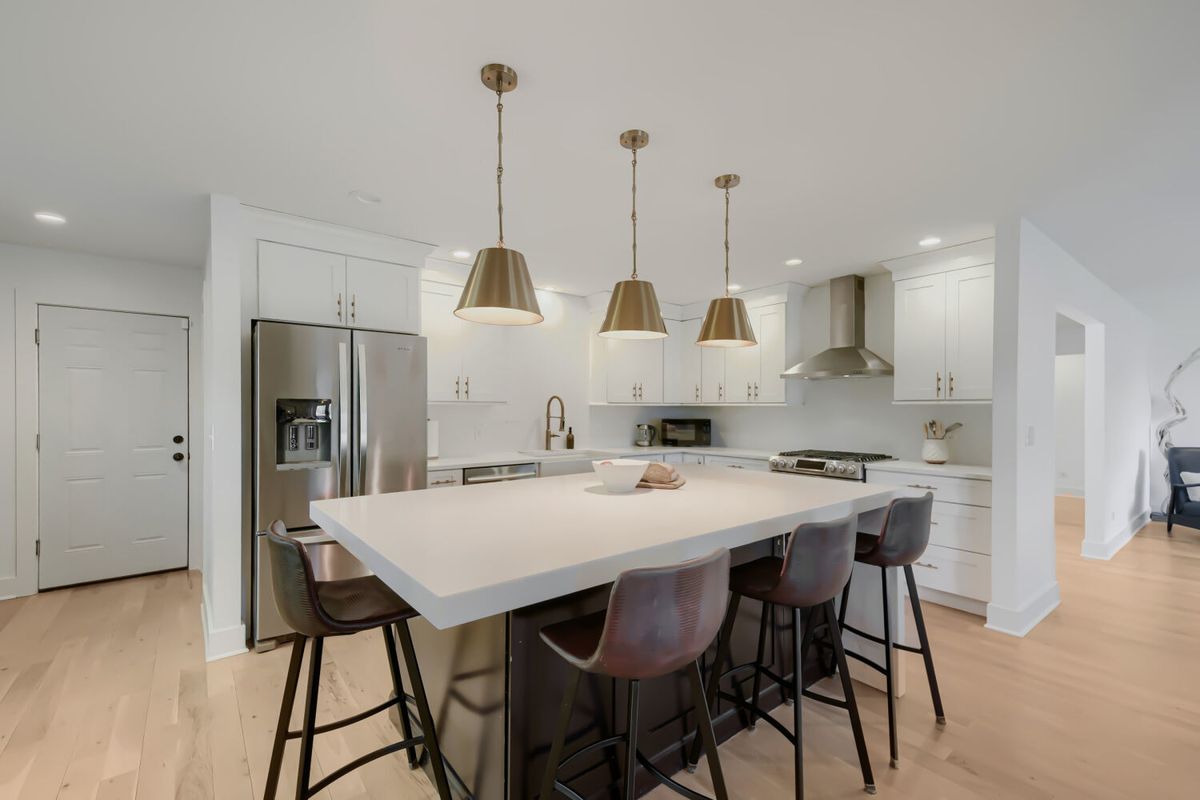 22888 W North Lakewood Lane W, Lake Zurich, IL 60047