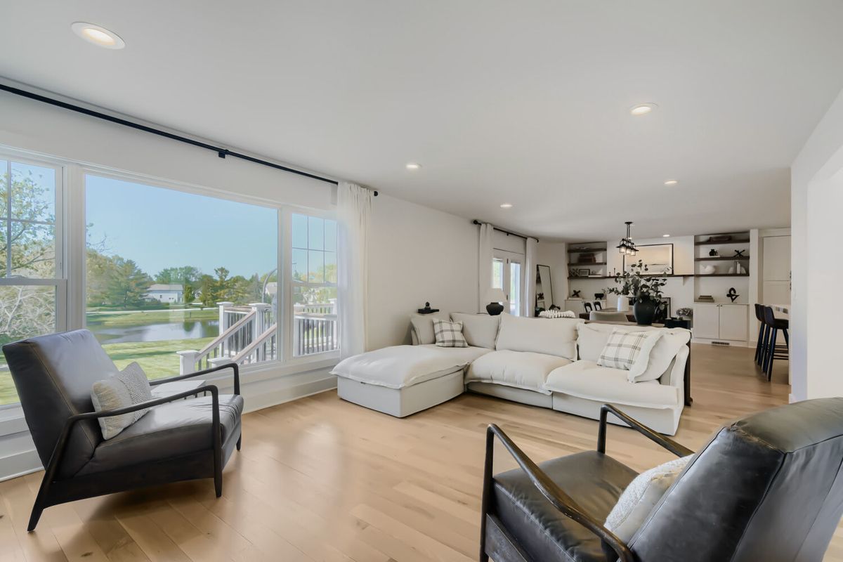 22888 W North Lakewood Lane W, Lake Zurich, IL 60047