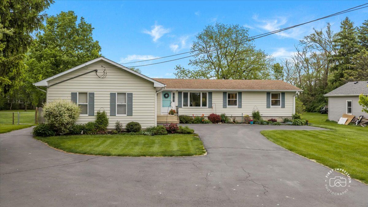 1271 Randall Road, Aurora, IL 60506