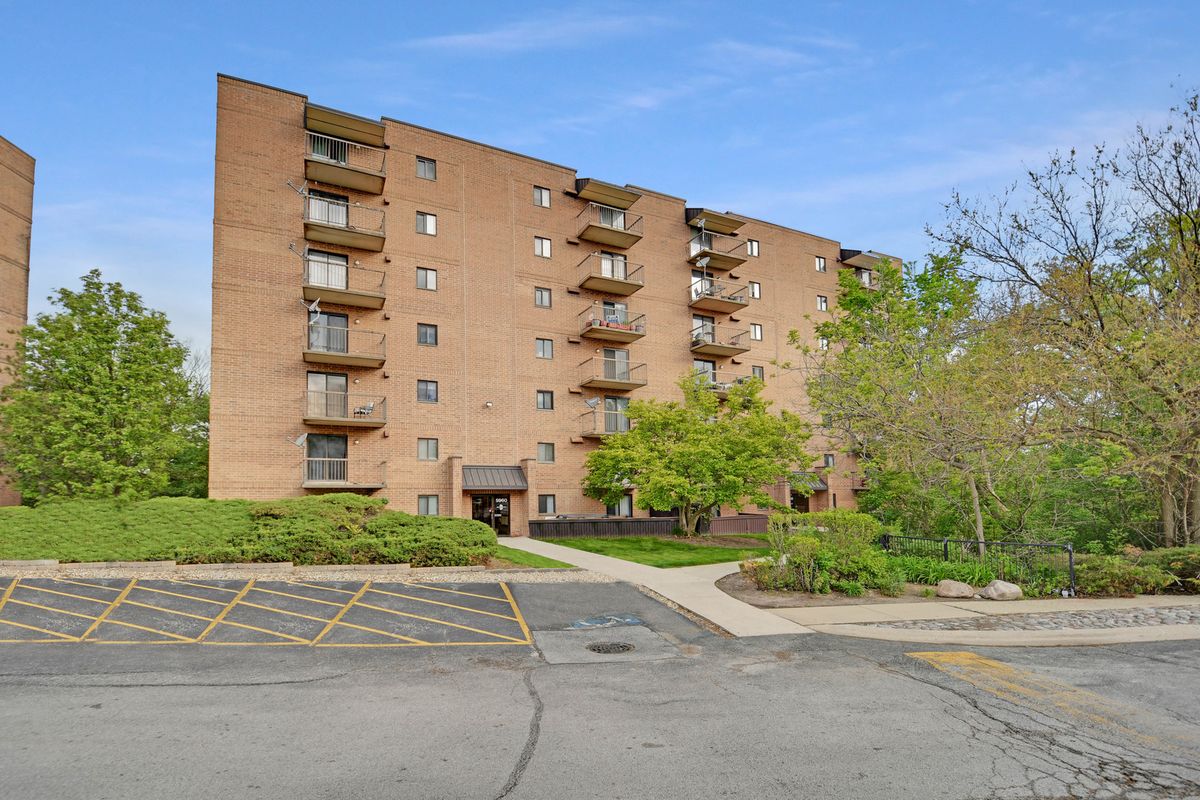 5960 Lake Bluff Drive, Tinley Park, IL 60477