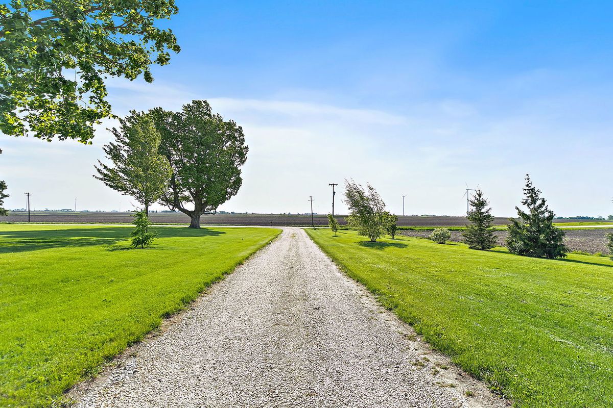 5440 Miller Road, Shabbona, IL 60550