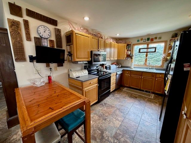 15555 McGirr Road, Hinckley, IL 60520