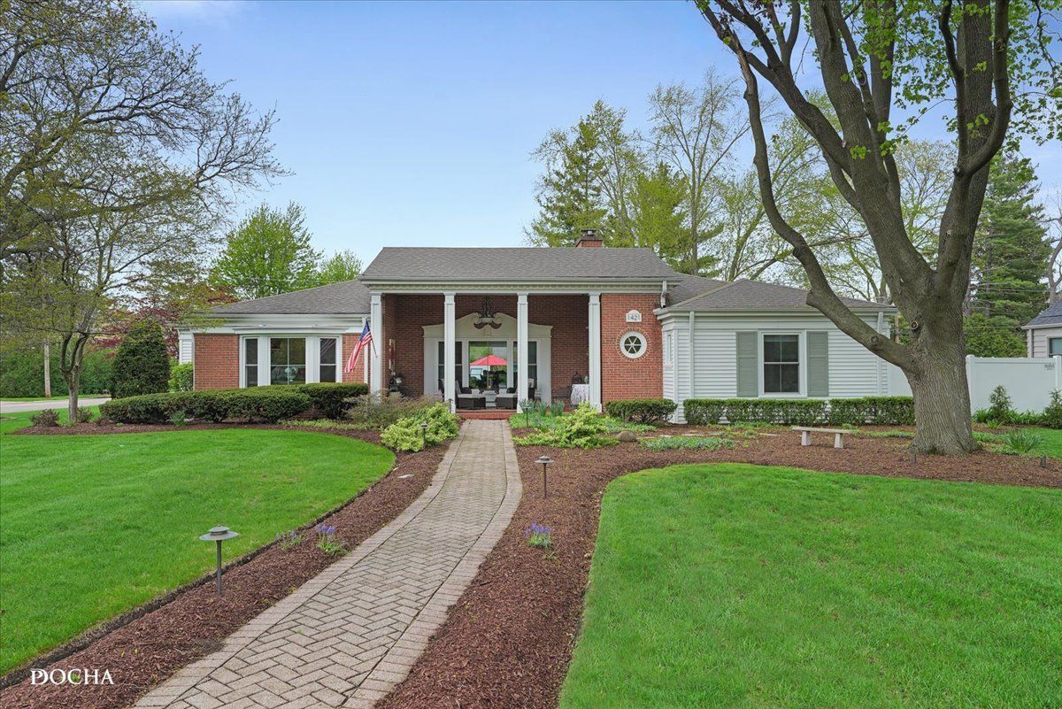 1421 Garfield Avenue — Aurora, IL 60506