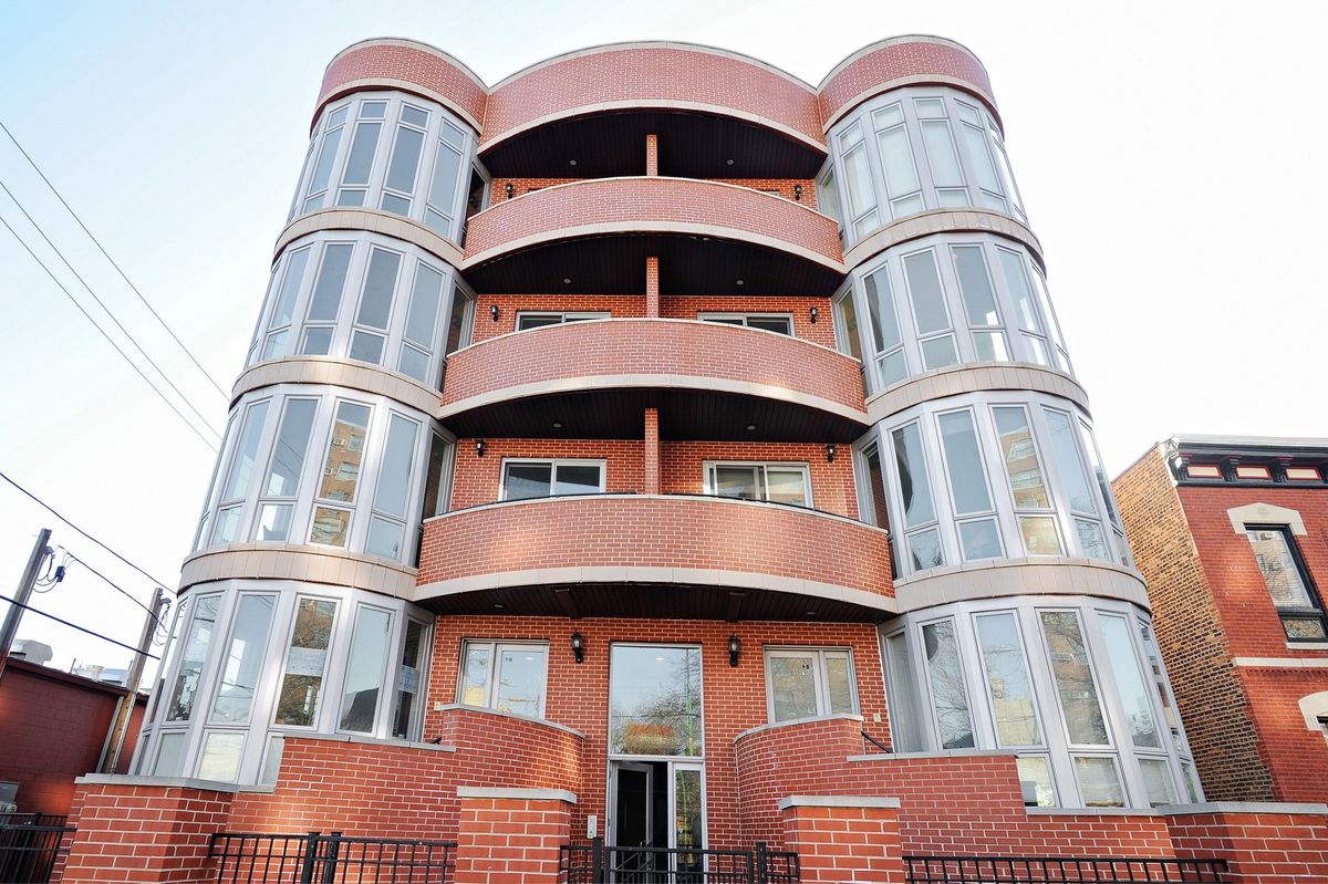 2741 Sheffield Avenue, Chicago, IL 60614