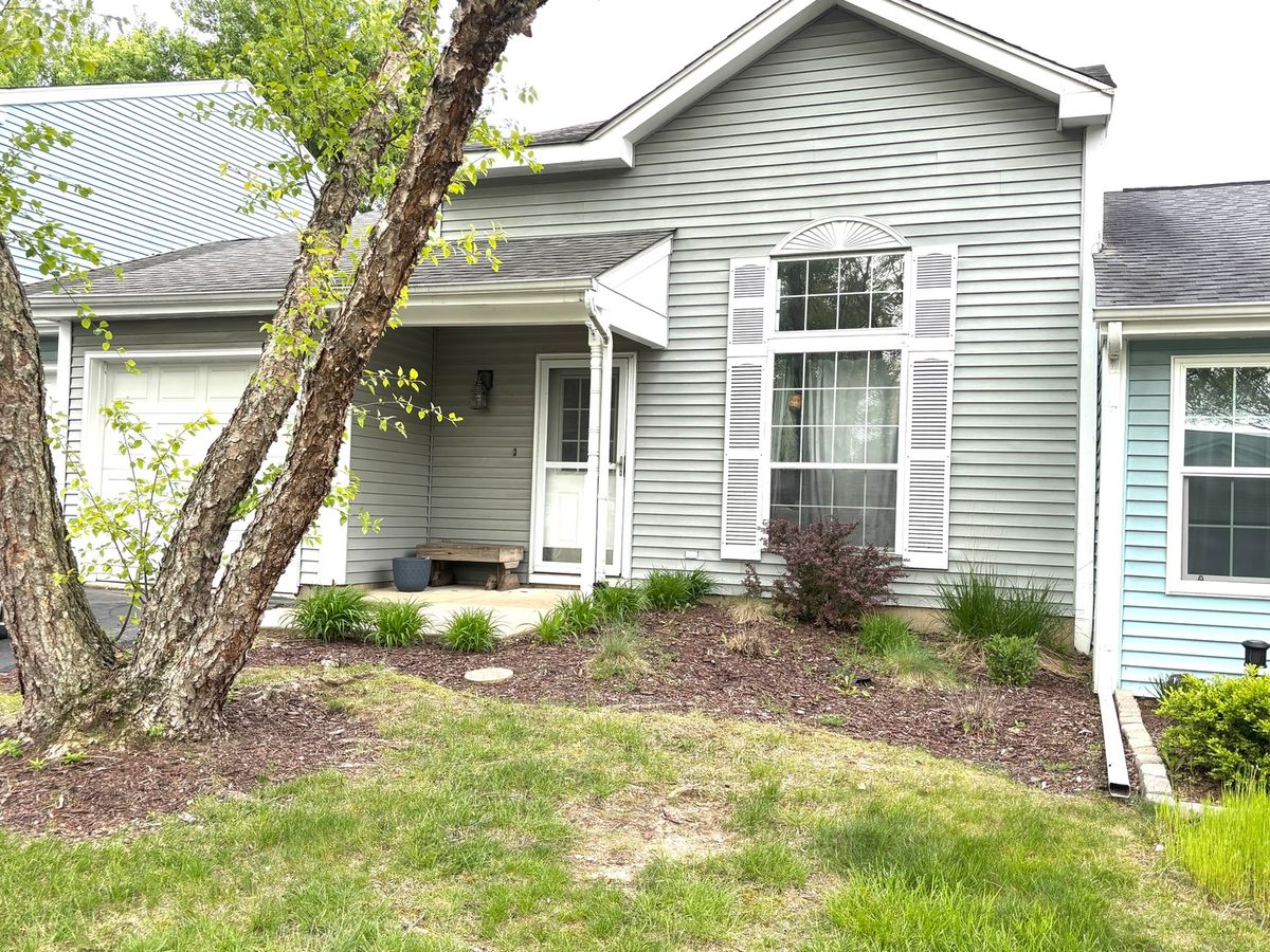 413 Lauren Lane, Island Lake, IL 60042