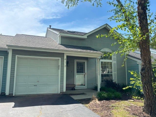 413 Lauren Lane — Island Lake, IL 60042