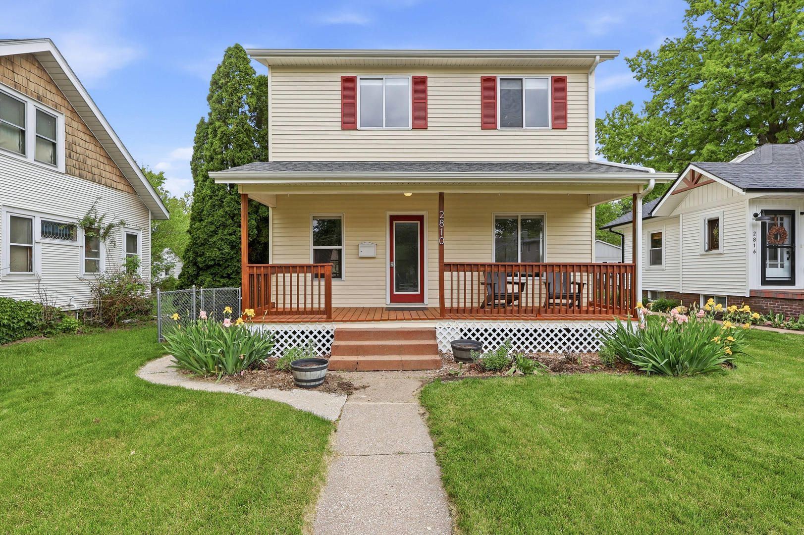 2810 Middle Road — Davenport, IA 52803