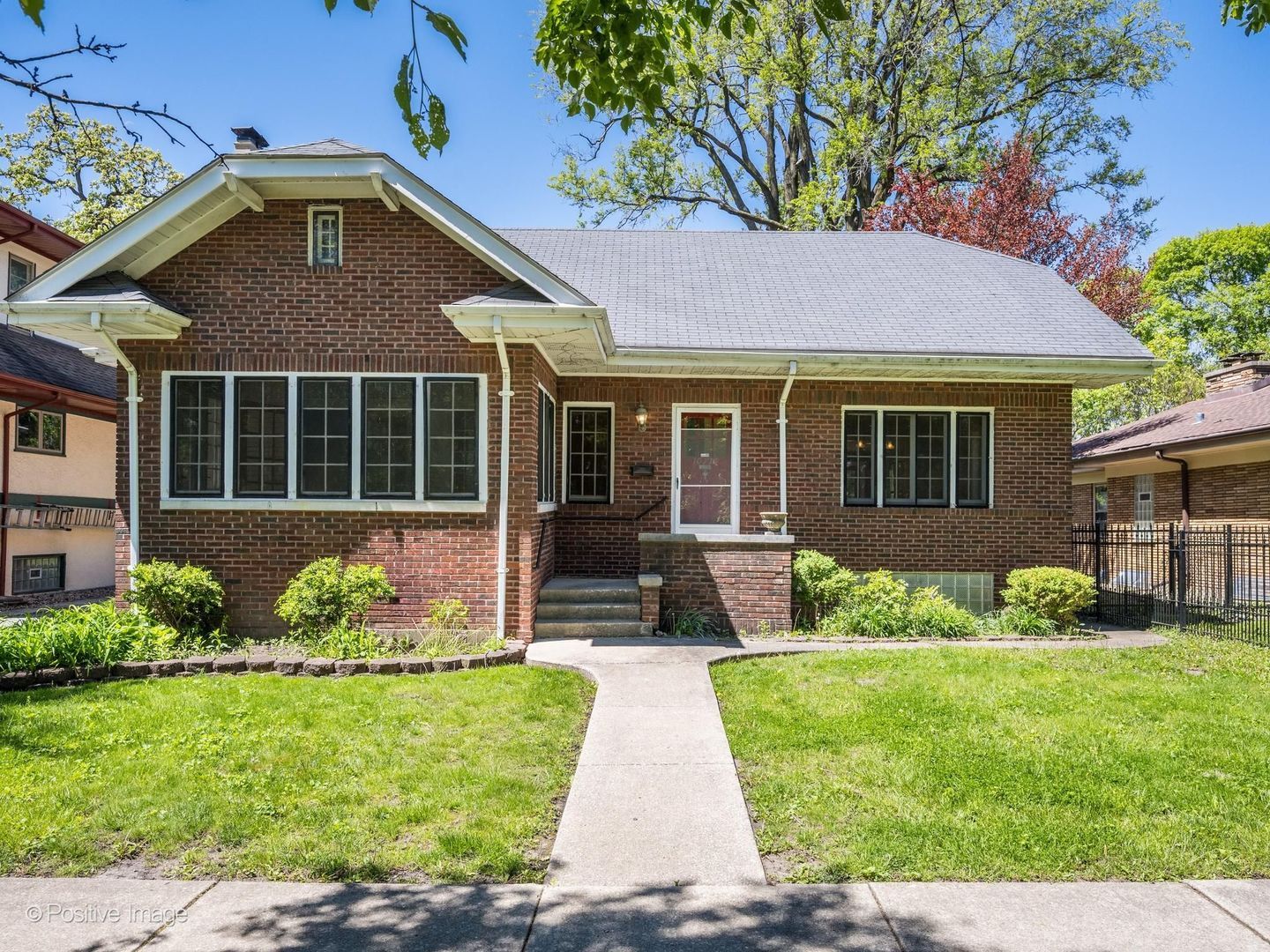 10710 S Hoyne Avenue — Chicago, IL 60643