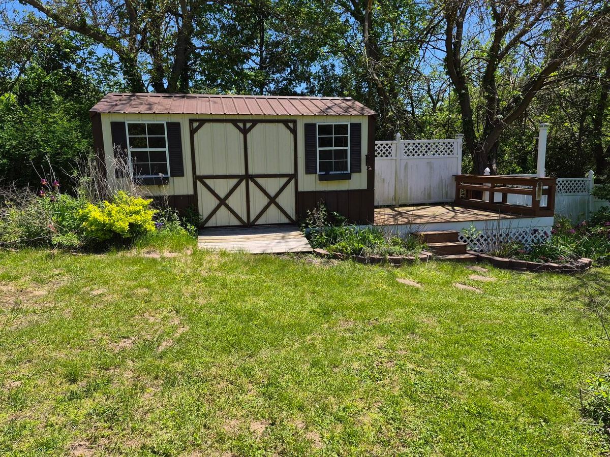 112 Valley View Road, Galesburg, IL 61401