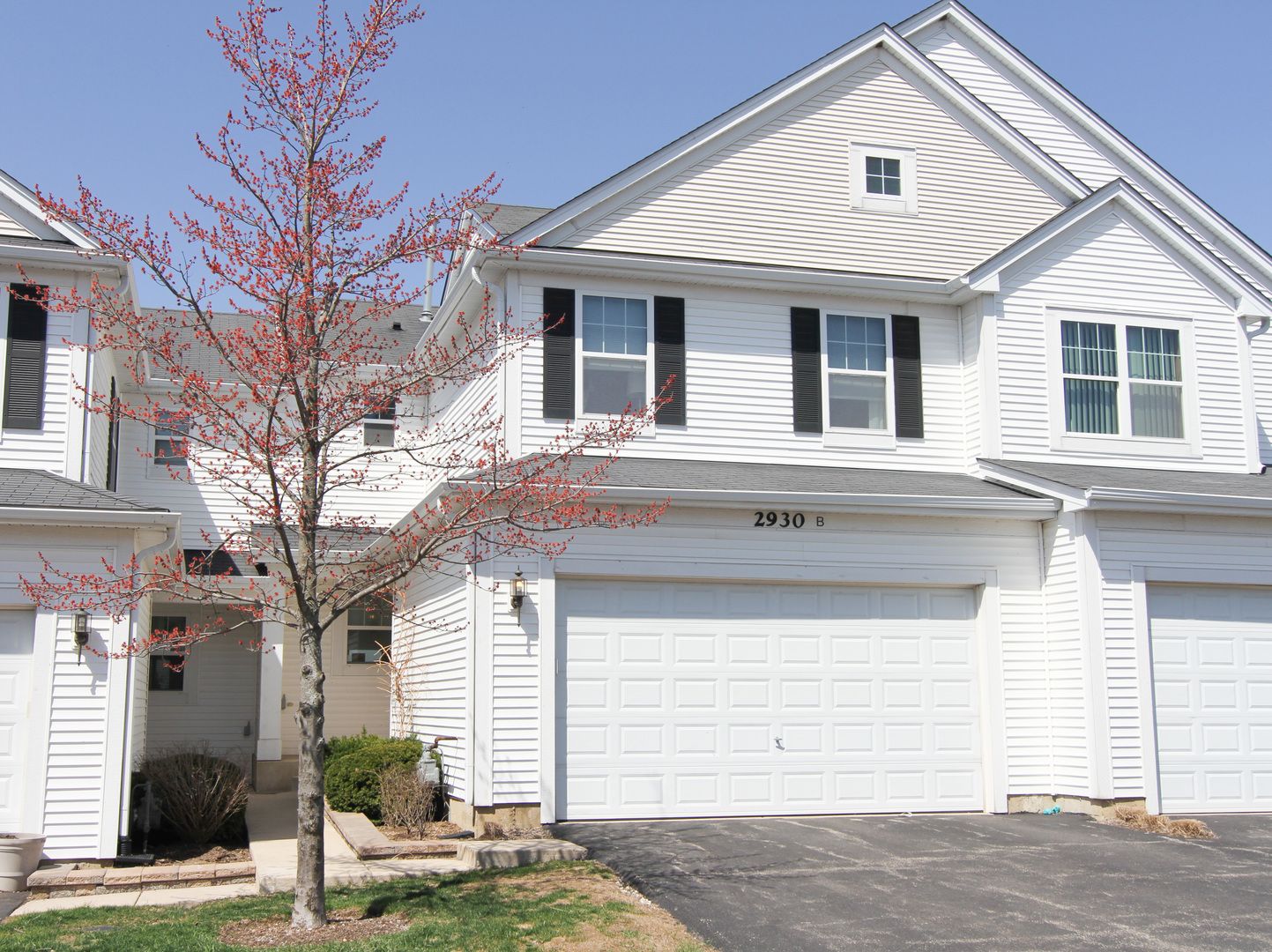 2930 Glacier Way #B — Wauconda, IL 60084