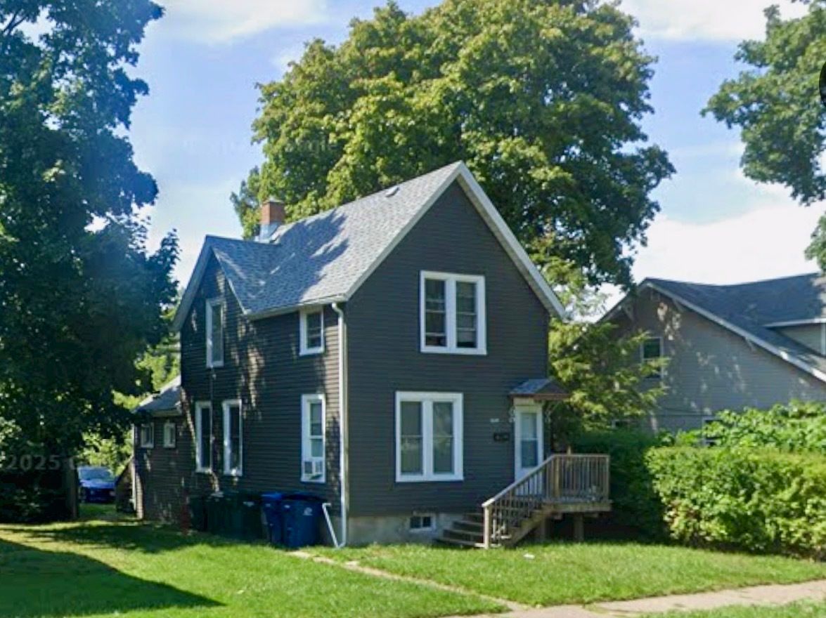 1634 Victoria Avenue, North Chicago, IL 60064