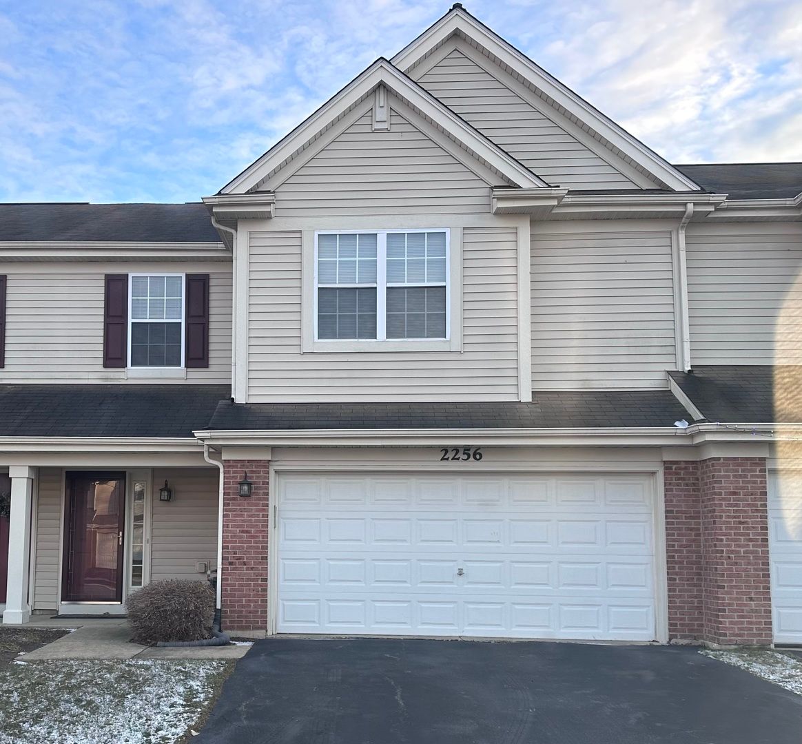 2256 PEMBRIDGE Drive, Lake In The Hills, IL 60156