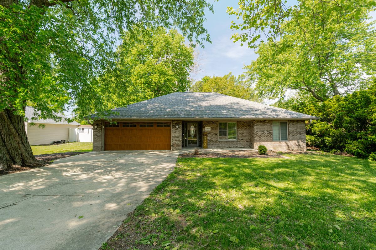3018 Springfield Road, East Peoria, IL 61611