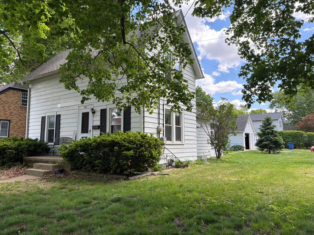 203 Van Buren Street, Ottawa, IL 61350