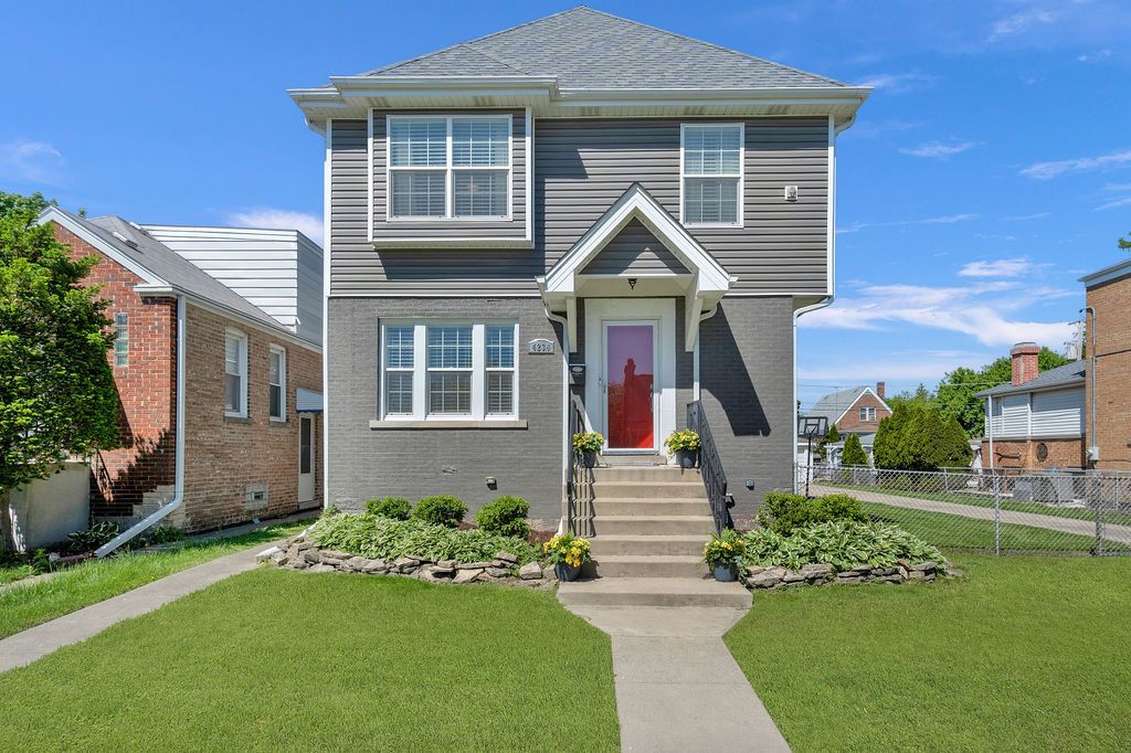 4234 Vernon Avenue — Brookfield, IL 60513