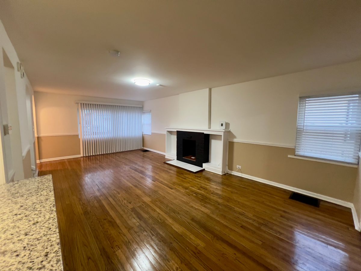 7421 W 64th Street, Summit, IL 60501
