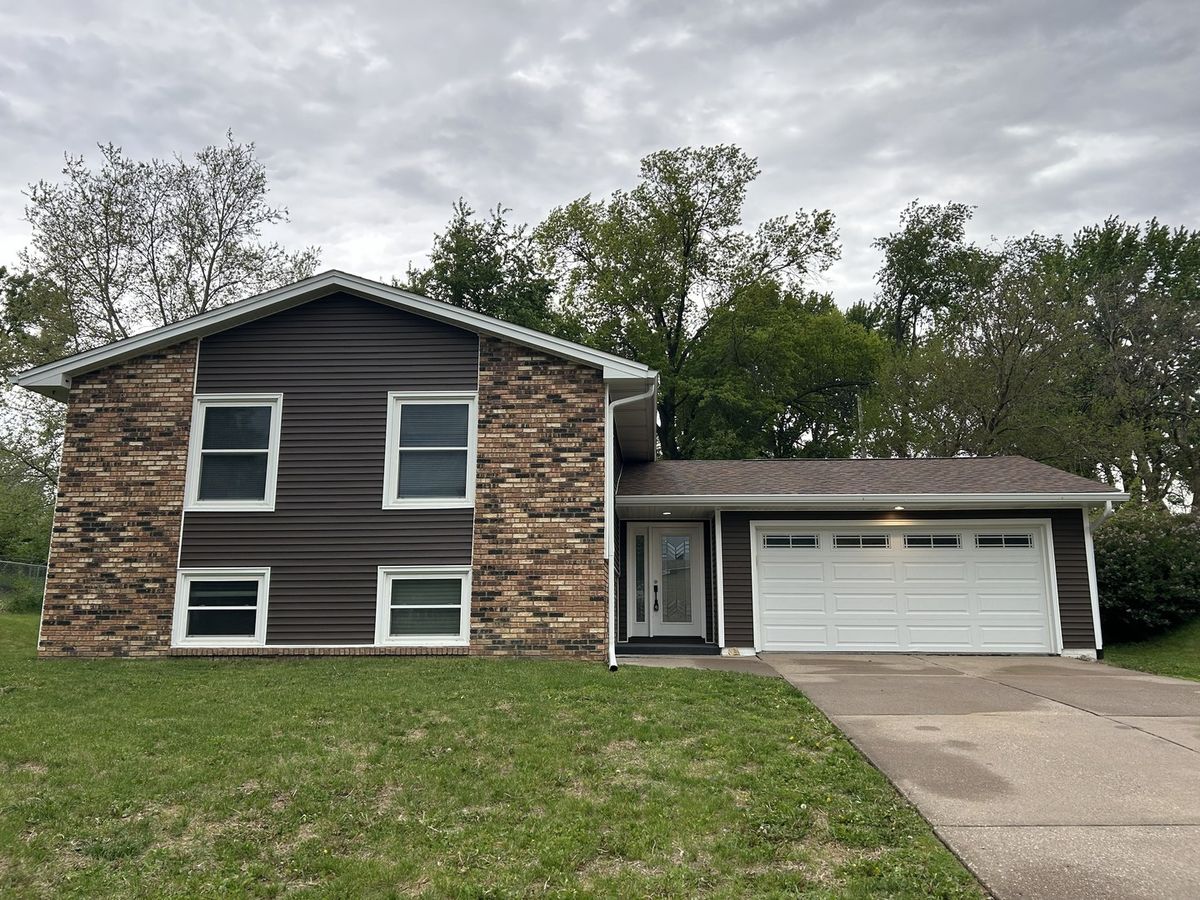 2520 46th Street, Davenport, IA 52806