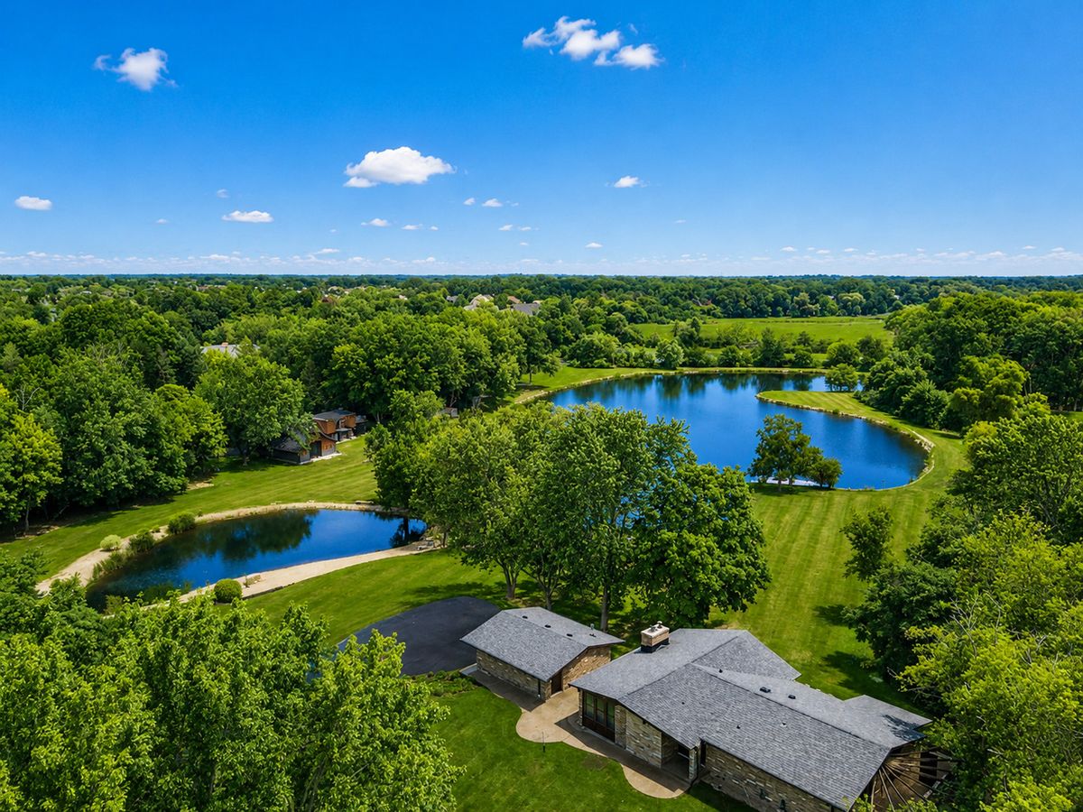 330 Barrington Road, Barrington, IL 60010