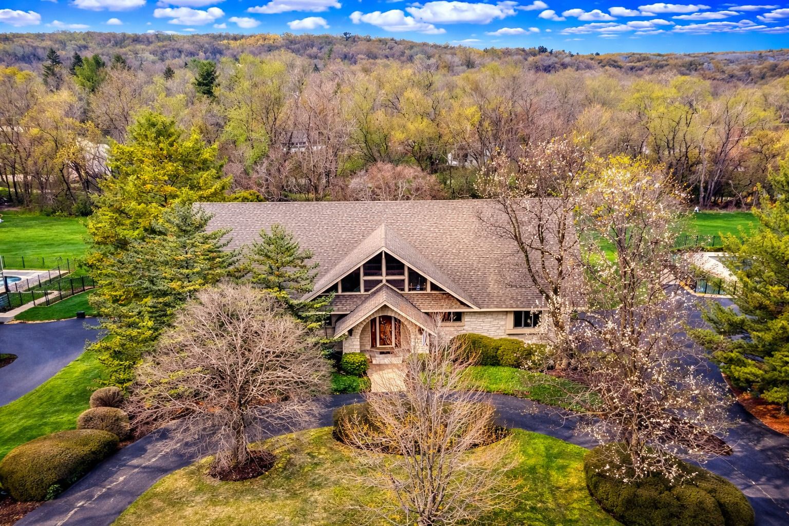 38W710 Bonnie Court — St. Charles, IL 60175