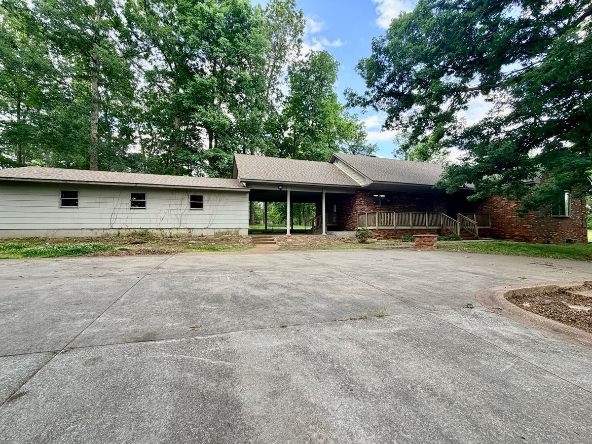 5996 S US 45 Highway, Metropolis, IL 62960