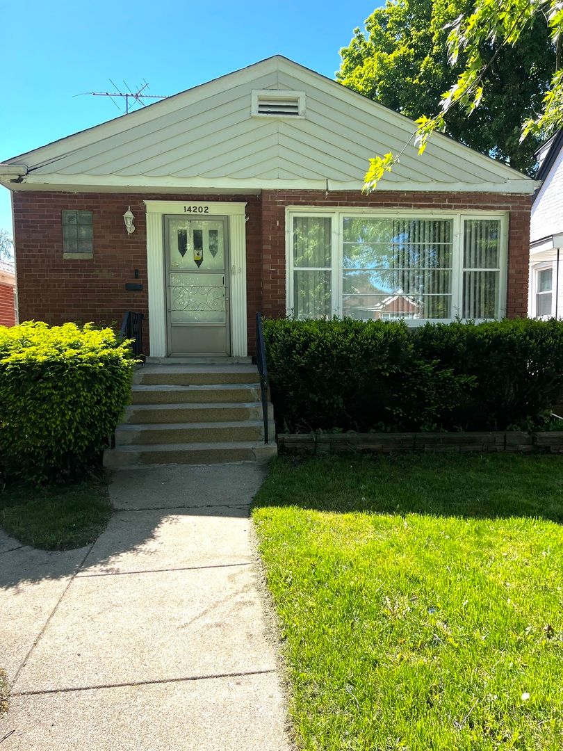 14202 Dearborn Street, Riverdale, IL 60827