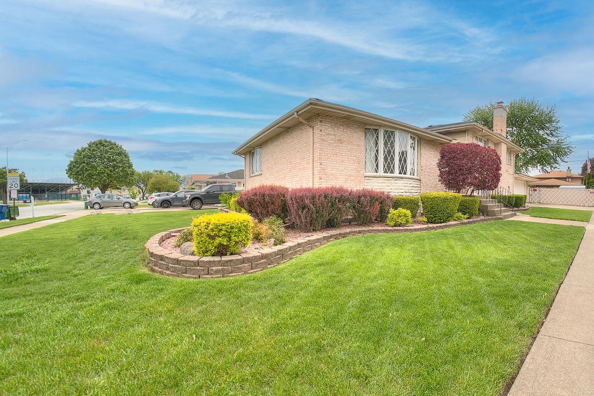 9300 Austin Avenue, Oak Lawn, IL 60453