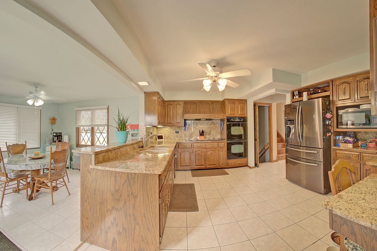 9300 Austin Avenue, Oak Lawn, IL 60453