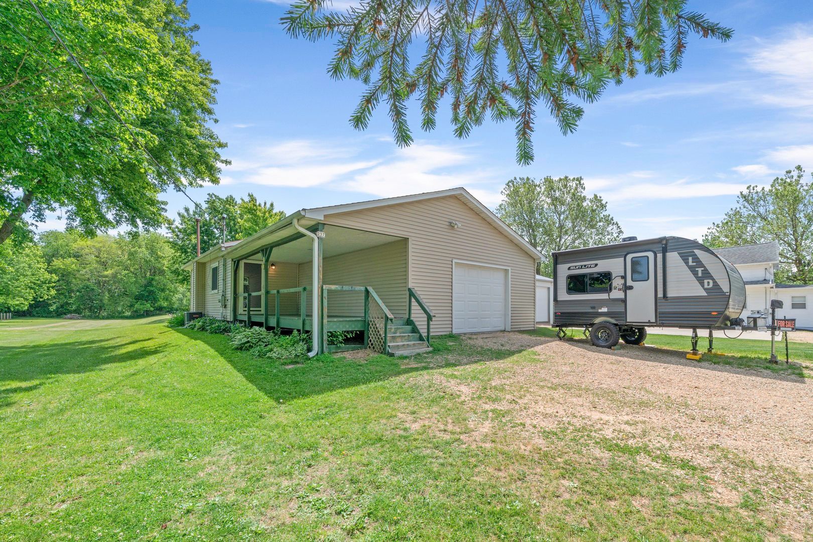 237 Chapman Street — Paw Paw, IL 61353