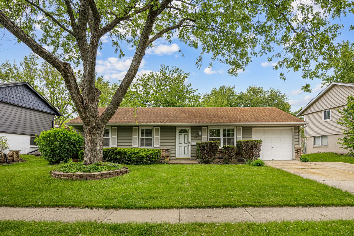 412 Krause Avenue, Streamwood, IL 60107