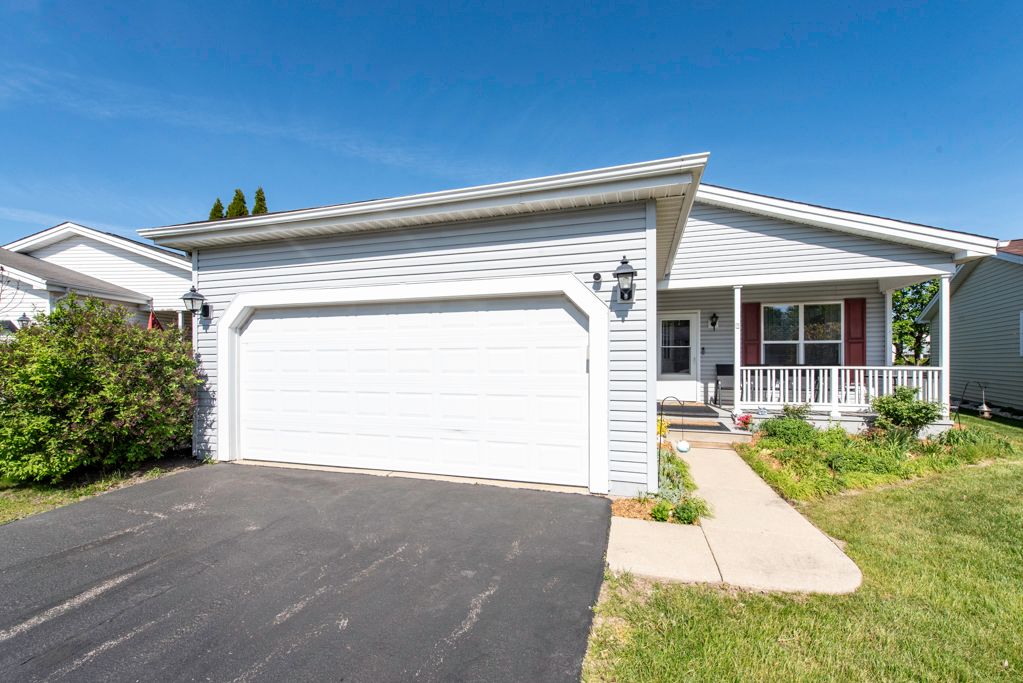 109 Hunter Court, Grayslake, IL 60030