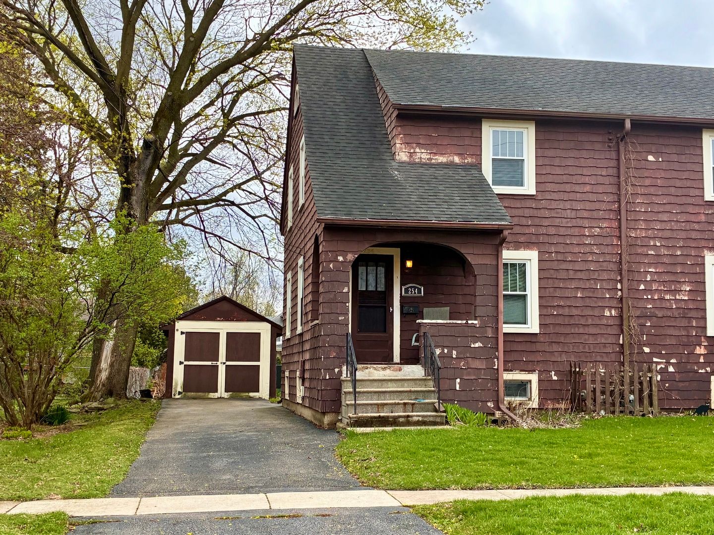 254 Edward Street — Sycamore, IL 60178