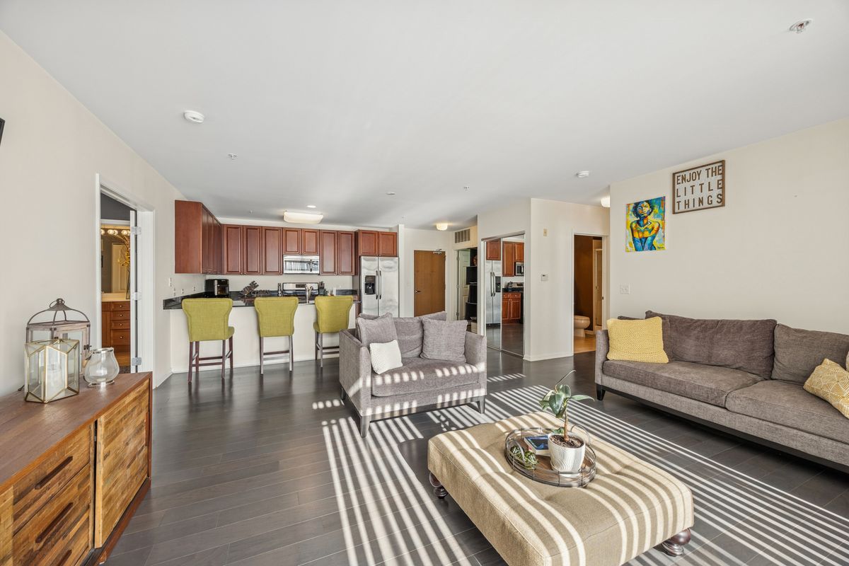 7753 Van Buren Street #211, Forest Park, IL 60130