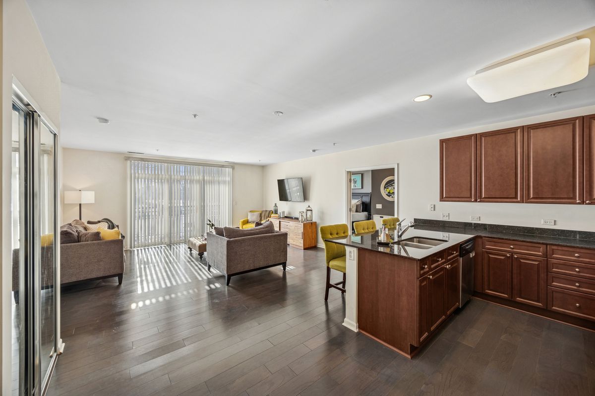 7753 Van Buren Street #211, Forest Park, IL 60130