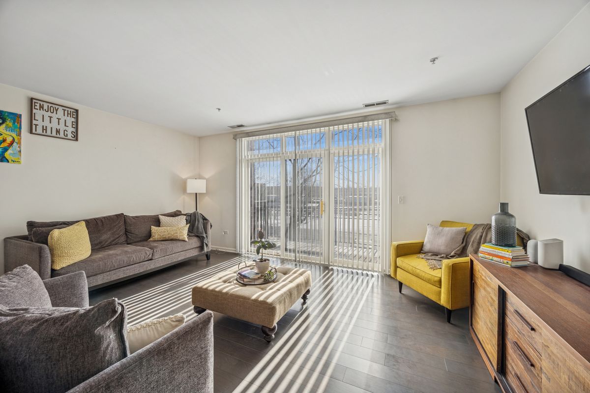 7753 Van Buren Street #211, Forest Park, IL 60130