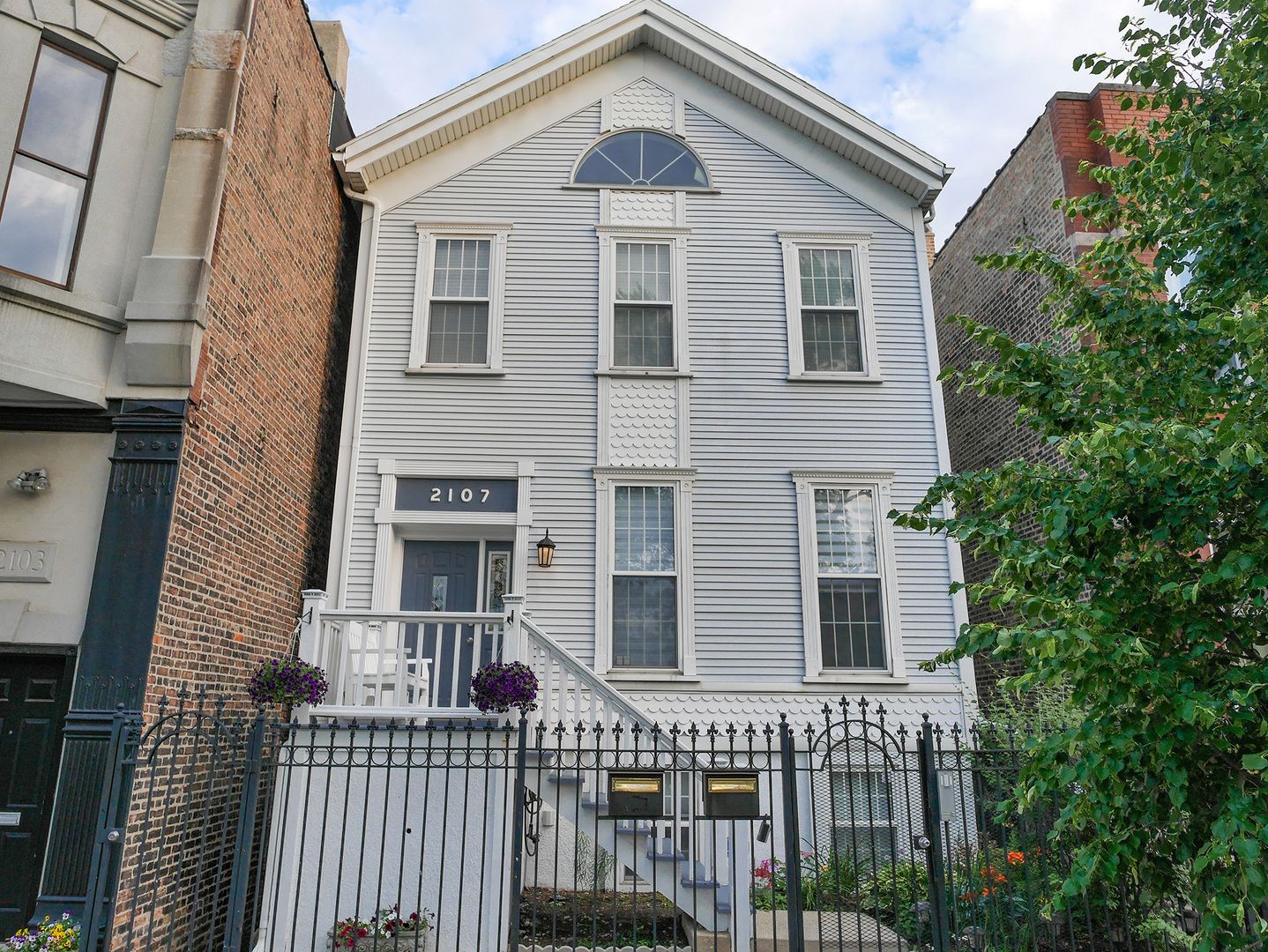 2107 W Ohio Street #2 — Chicago, IL 60612