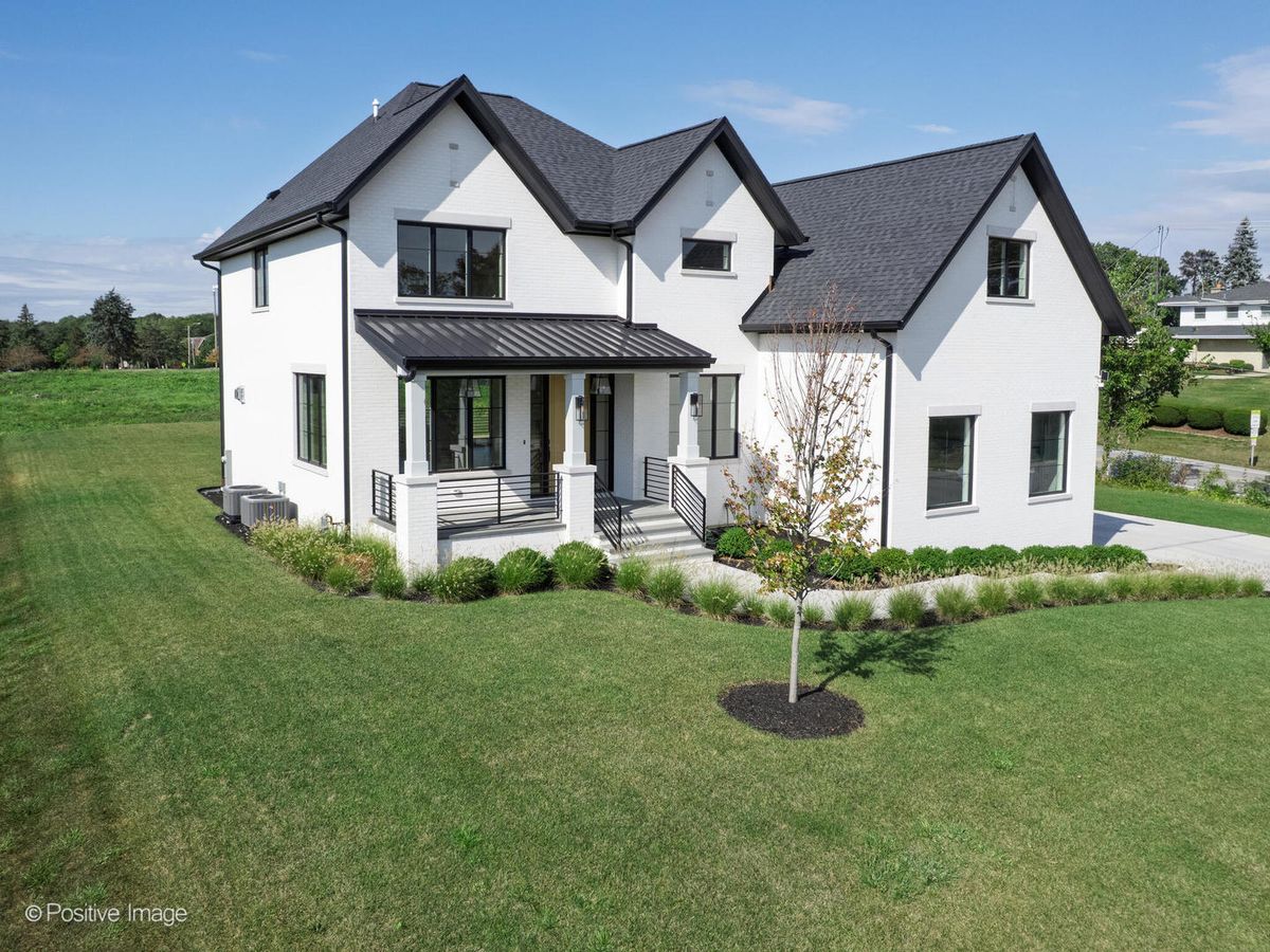 8302 Pleasant View Avenue, Willow Springs, IL 60480