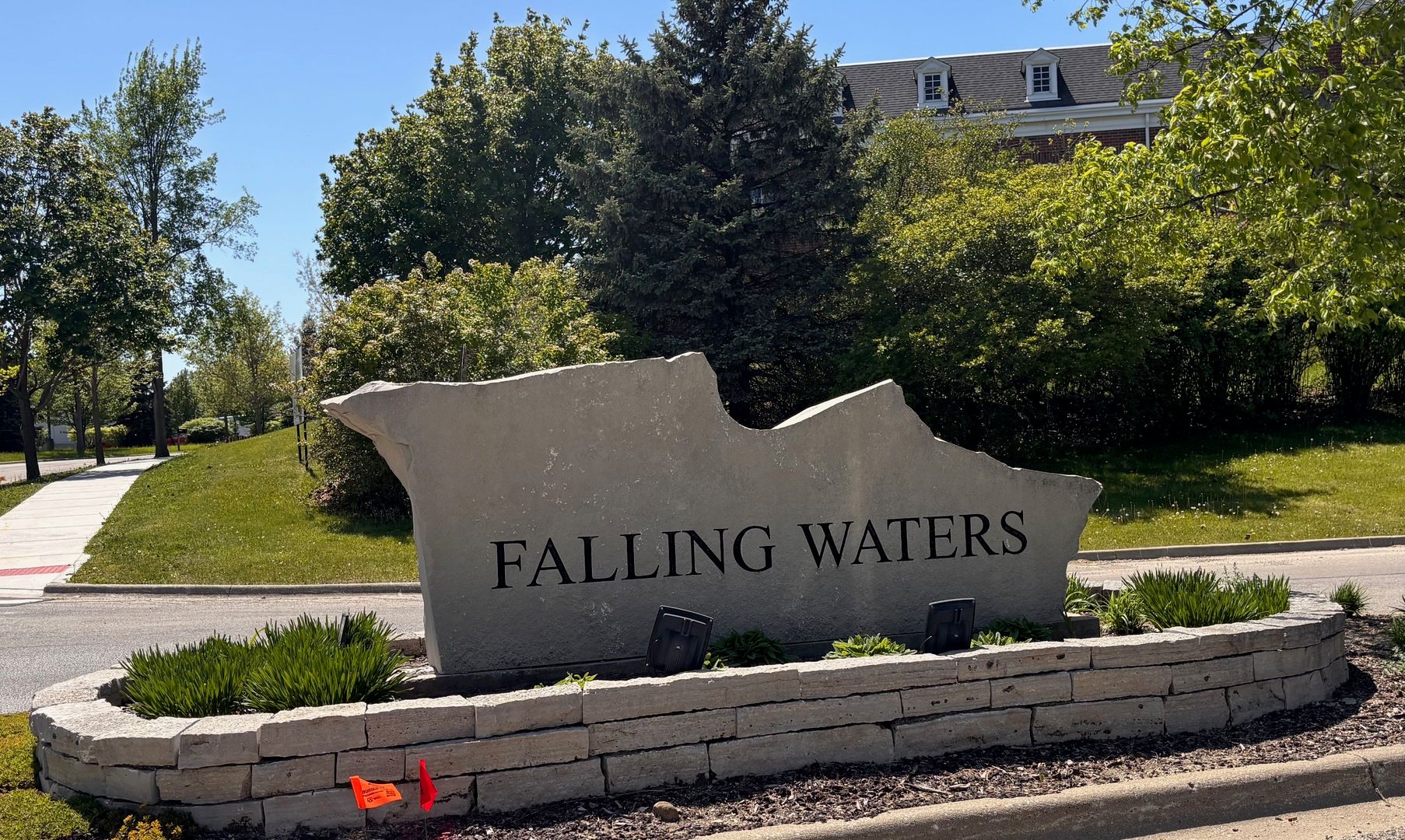 3142 Falling Waters Lane #3142 — Lindenhurst, IL 60046