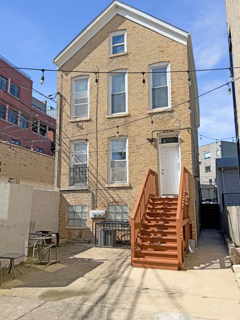 946 Concord Place, Chicago, IL 60614