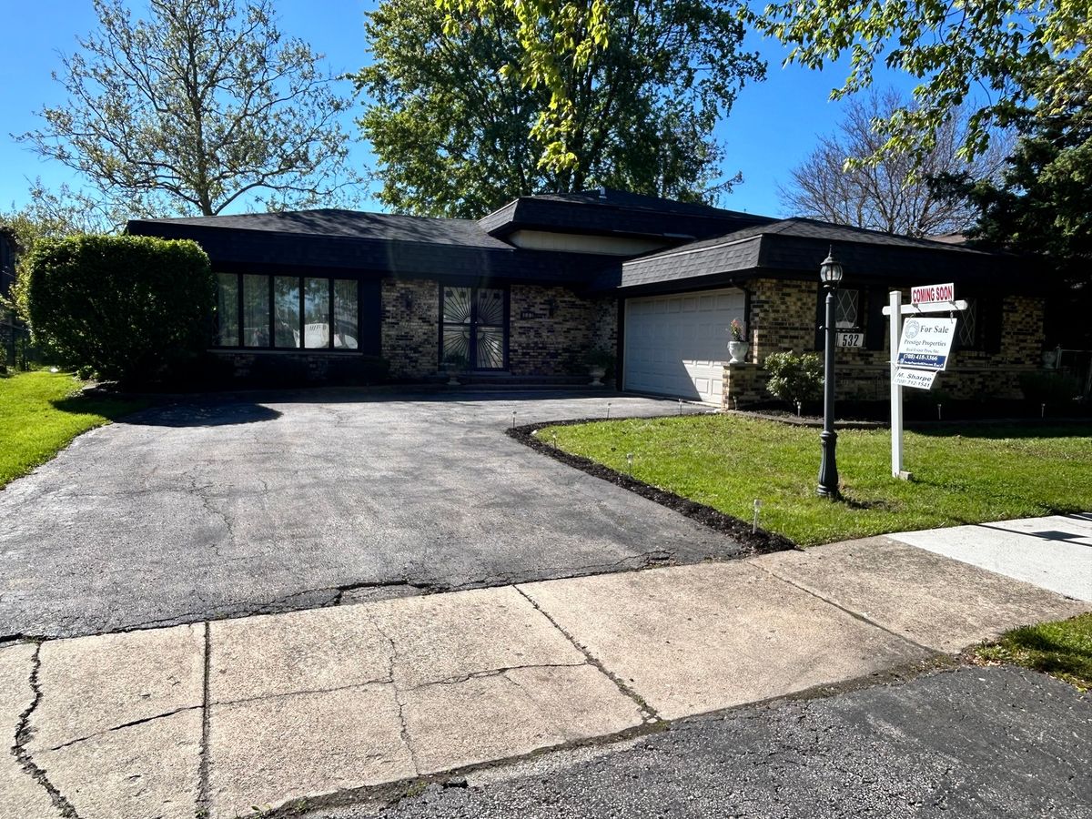 532 Blackstone Avenue, Glenwood, IL 60425