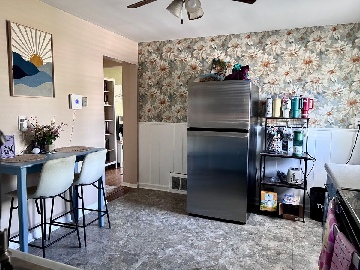 2208 W Vernon Court, Peoria, IL 61604